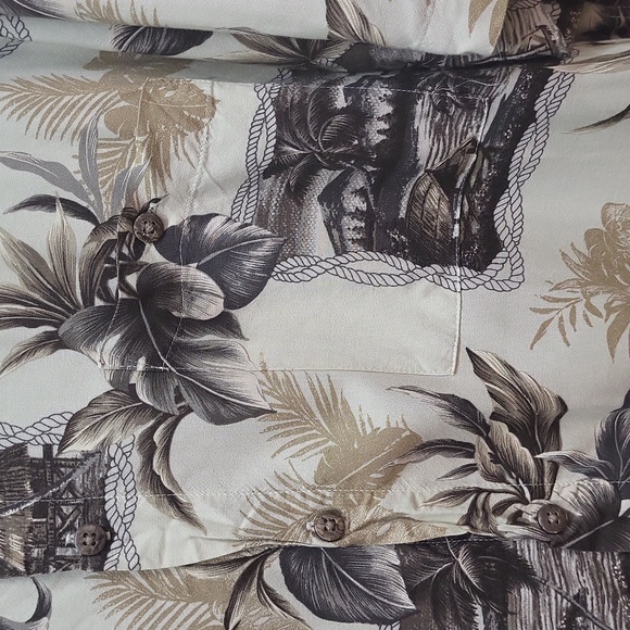 Men's Island Shores Hawaiian Shirt - Picture 2 of 5